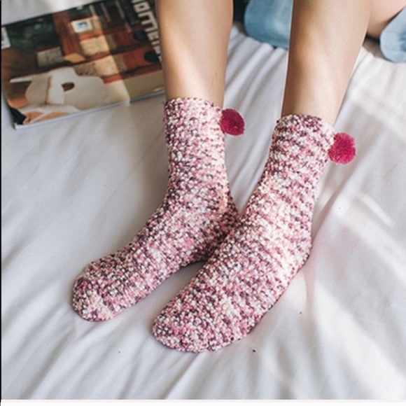 💥🧦🧦SWEET PAIR POM POM SOCKS with BOX🎁💛💗💙 - Picture 8 of 8